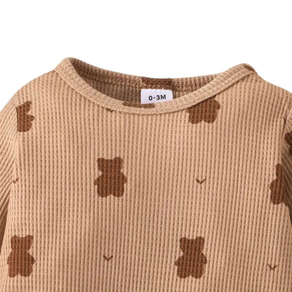 Conjunto de mono y sombrero con diseño de oso de dibujos animados color marrón